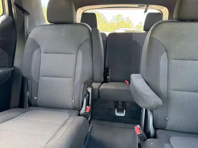 2022 Chevrolet Traverse FWD LT Cloth