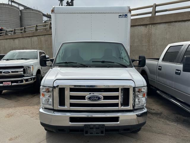 2017 Ford E-350 Cutaway Base 2017 Ford E-350 Cutaway Base
