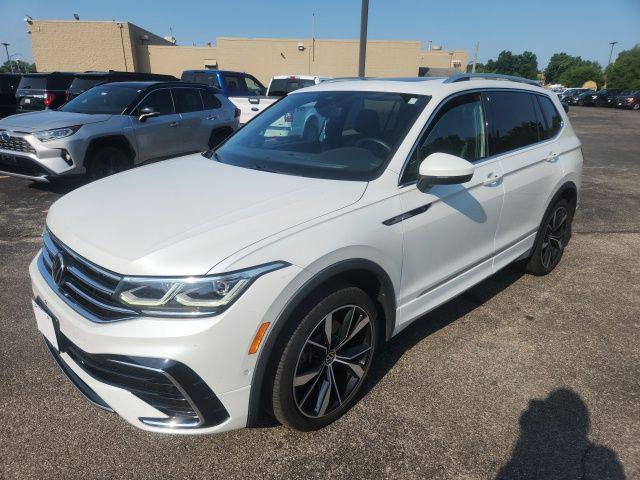 2022 Volkswagen Tiguan 2.0T SEL R-Line for sale in Oconomowoc, WI