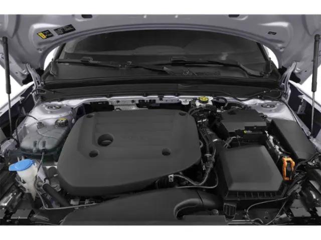 2023 Volvo XC40 B5 Plus Bright Theme