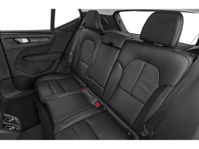 2023 Volvo XC40 B5 Plus Bright Theme