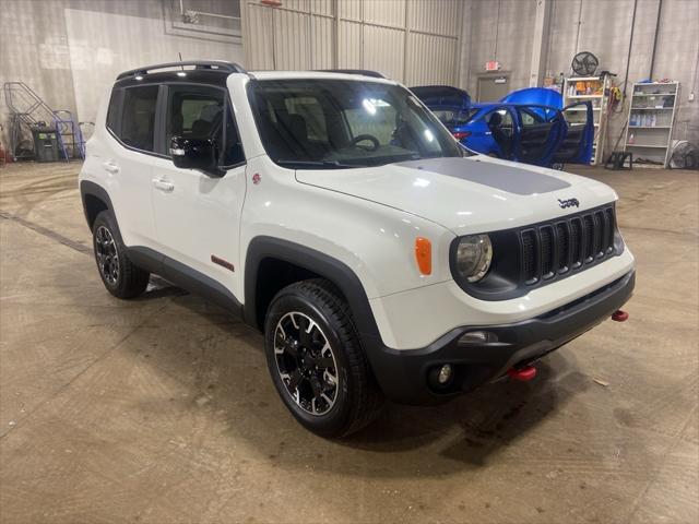 2023 Jeep Renegade RENEGADE TRAILHAWK 4X4