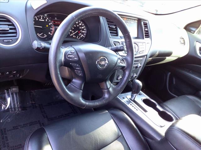 2020 Nissan Pathfinder SL 2WD