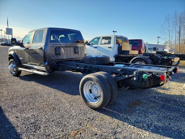 2024 RAM Ram 5500 Chassis Cab RAM 5500 SLT CHASSIS CREW CAB 4X4 84 CA