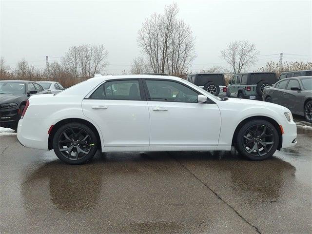 2023 Chrysler Chrysler 300 300S V6