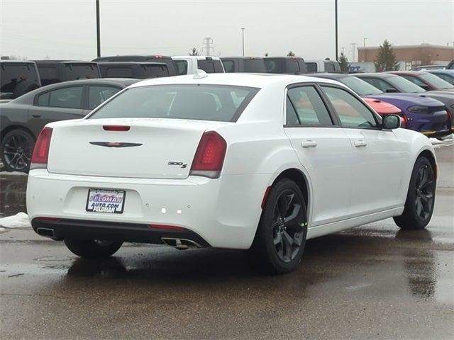 2023 Chrysler Chrysler 300 300S V6