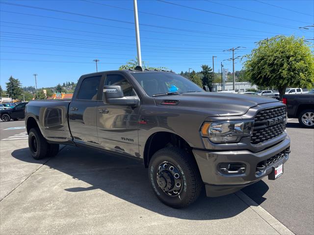 2024 RAM Ram 3500 RAM 3500 LARAMIE CREW CAB 4X4 8 BOX