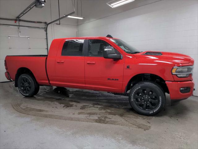 2024 RAM Ram 3500 RAM 3500 LARAMIE MEGA CAB 4X4 64 BOX