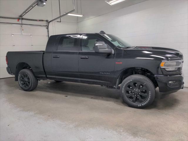 2024 RAM Ram 3500 RAM 3500 LARAMIE MEGA CAB 4X4 64 BOX