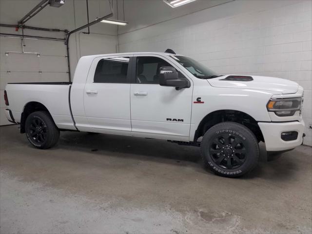 2024 RAM Ram 3500 RAM 3500 LARAMIE MEGA CAB 4X4 64 BOX