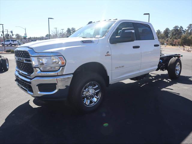 2024 RAM Ram 3500 Chassis Cab RAM 3500 SLT CREW CAB CHASSIS 4X4 60 CA