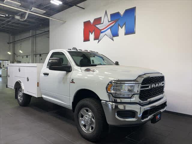 2024 RAM Ram 3500 Chassis Cab RAM 3500 TRADESMAN CHASSIS REGULAR CAB 4X4 60 CA