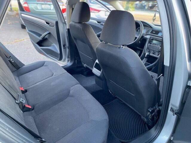 2013 Volkswagen Passat 2.5L S