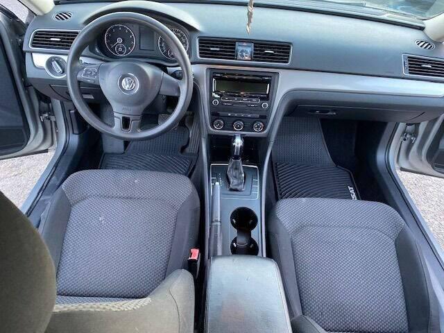 2013 Volkswagen Passat 2.5L S