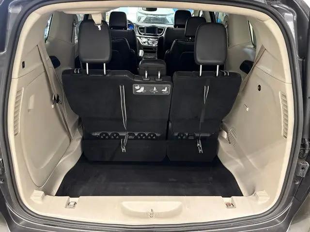 2020 Chrysler Pacifica Touring L