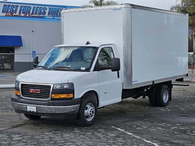 2023 GMC Savana Cutaway Work Van 43