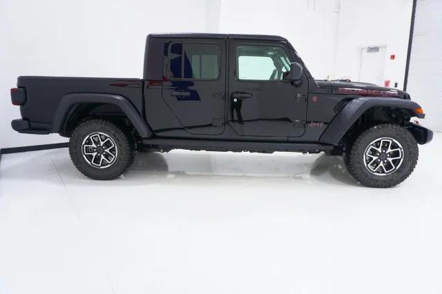 2024 Jeep Gladiator GLADIATOR MOJAVE 4X4