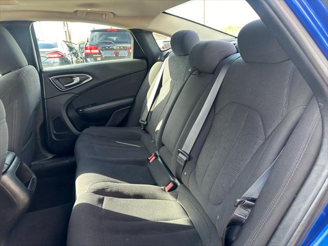 2015 Chrysler 200 Limited
