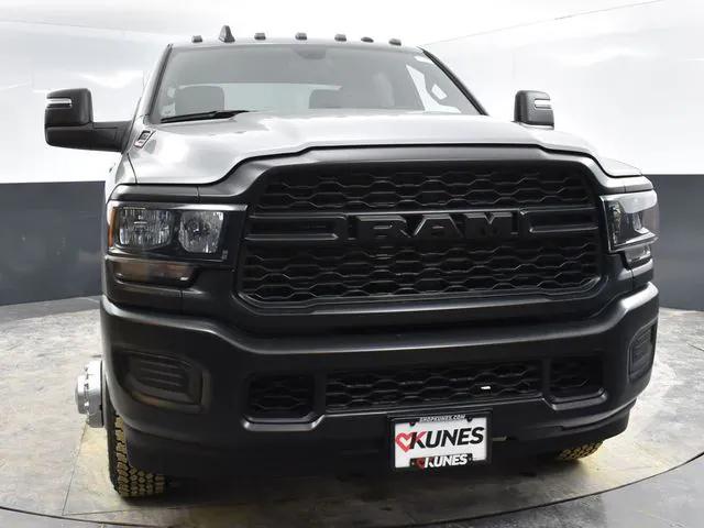 2024 RAM Ram 3500 Chassis Cab RAM 3500 TRADESMAN CREW CAB CHASSIS 4X4 60 CA