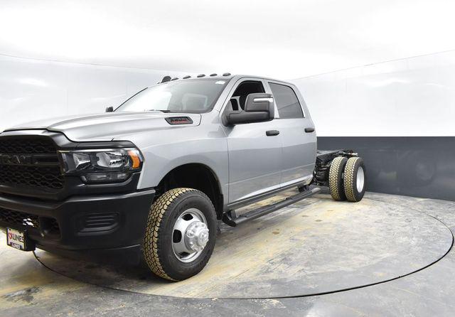 2024 RAM Ram 3500 Chassis Cab RAM 3500 TRADESMAN CREW CAB CHASSIS 4X4 60 CA