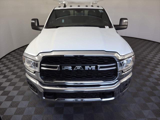 2023 RAM Ram 3500 RAM 3500 TRADESMAN CREW CAB 4X4 8 BOX