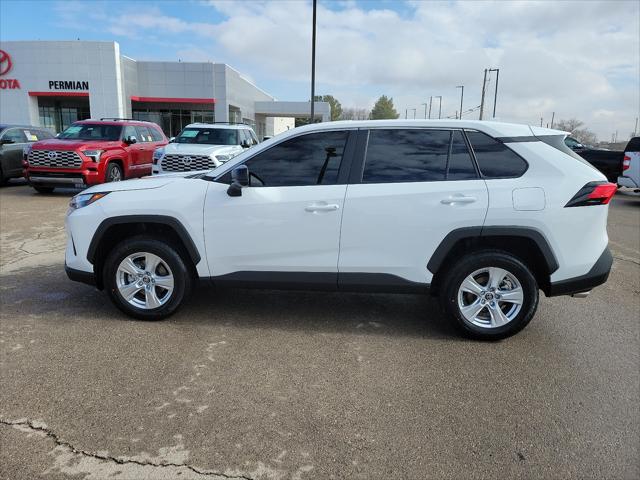 2024 Toyota RAV4 LE