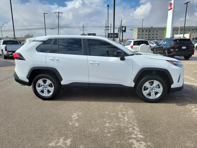 2024 Toyota RAV4 LE