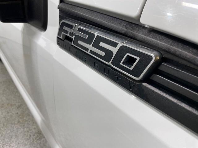 2011 Ford F-250 XL 4x4 4dr SuperCab 6.8 ft. SB Pickup