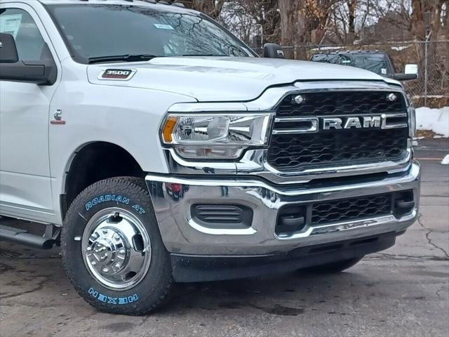 2024 RAM Ram 3500 Chassis Cab RAM 3500 TRADESMAN CHASSIS REGULAR CAB 4X4 84 CA