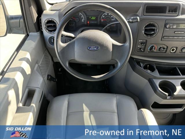 2011 Ford E-350 Super Duty XL