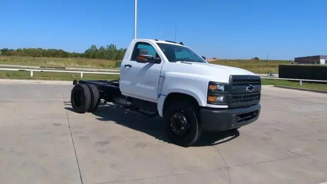 2023 Chevrolet Silverado MD LT