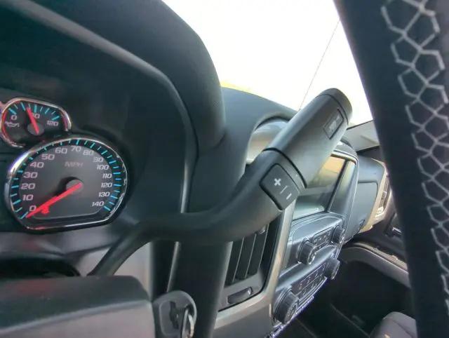 2023 Chevrolet Silverado MD LT
