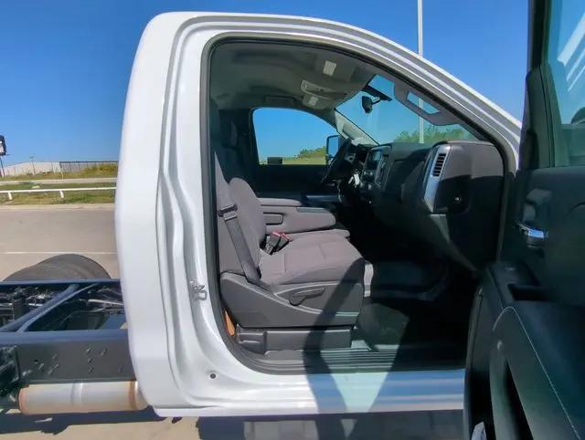 2023 Chevrolet Silverado MD LT