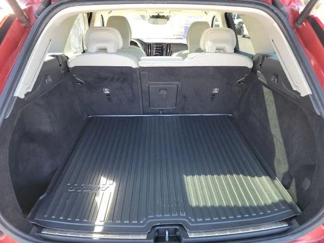 2021 Volvo XC60 T5 Momentum