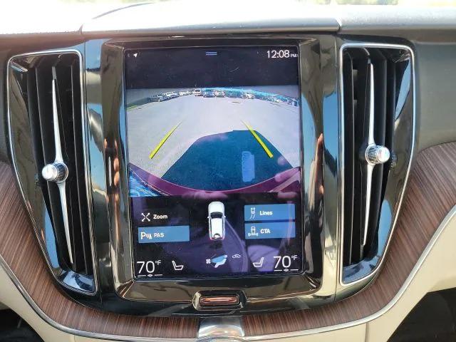 2021 Volvo XC60 T5 Momentum
