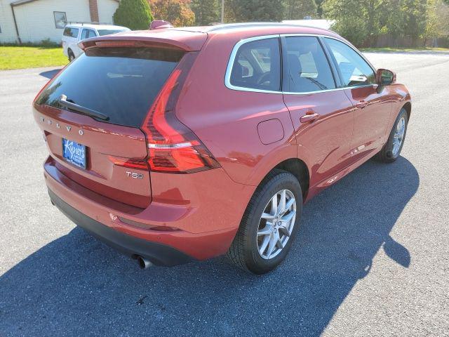 2021 Volvo XC60 T5 Momentum