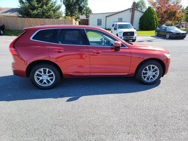 2021 Volvo XC60 T5 Momentum
