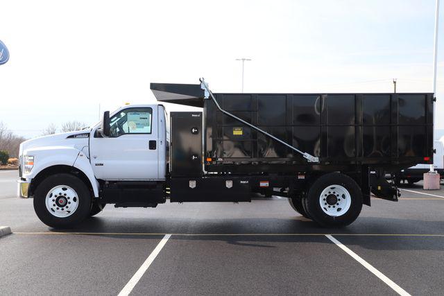2024 Ford F-650 Base