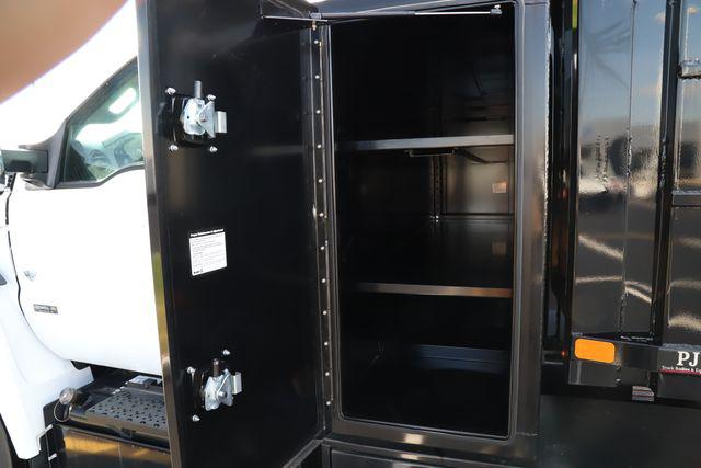 2024 Ford F-650 Base