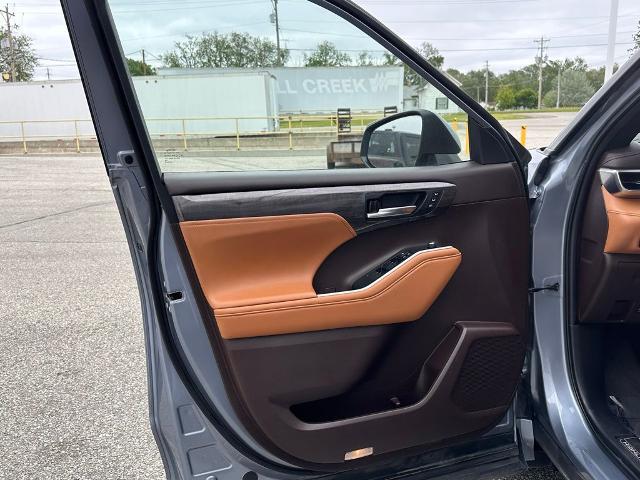 2021 Toyota Highlander Platinum