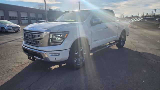 2023 Nissan TITAN Crew Cab Platinum Reserve 4x4