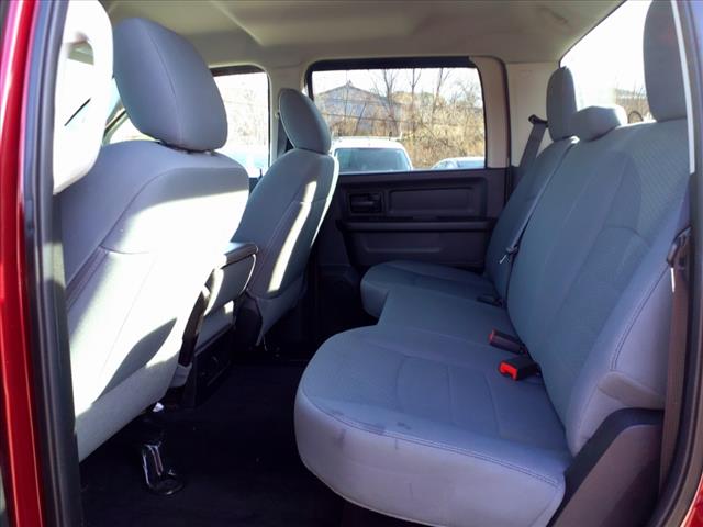 2017 Ram 1500 Express Crew Cab 4x4 57 Box