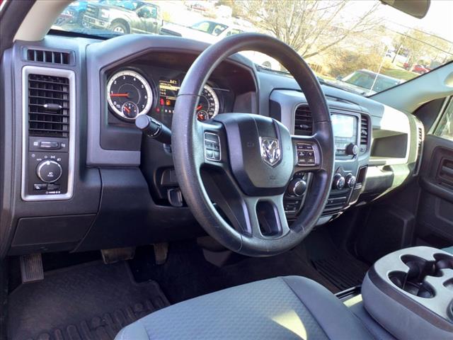 2017 Ram 1500 Express Crew Cab 4x4 57 Box