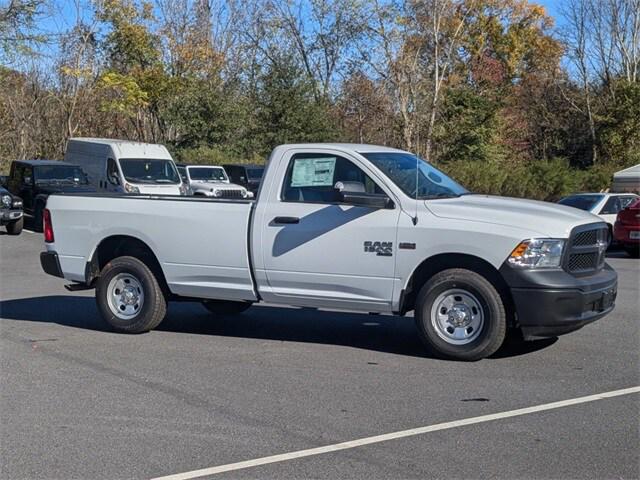 2023 RAM Ram 1500 Classic RAM 1500 CLASSIC TRADESMAN REGULAR CAB 4X4 8 BOX