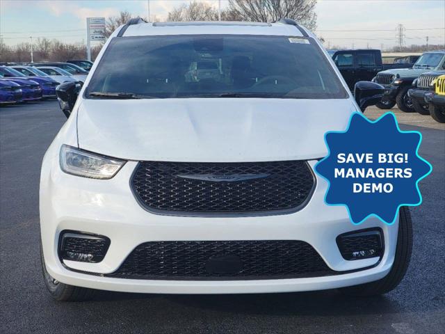 2024 Chrysler Pacifica PACIFICA TOURING L