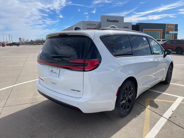 2024 Chrysler Pacifica PACIFICA LIMITED