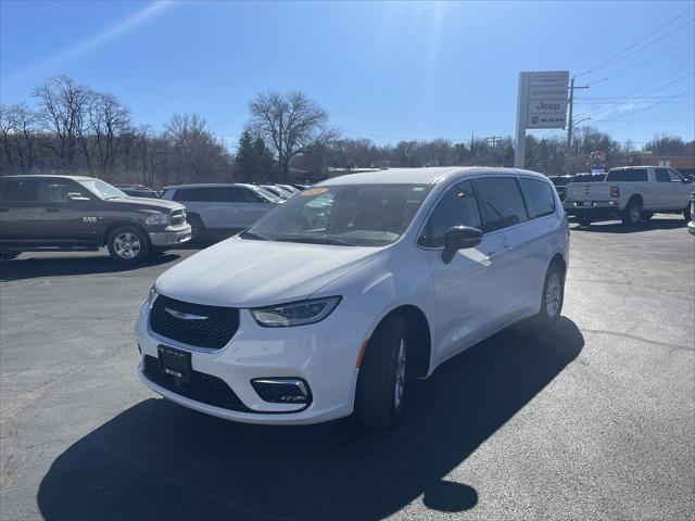 2024 Chrysler Pacifica PACIFICA TOURING L