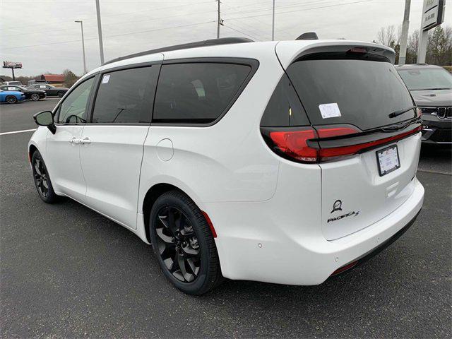 2024 Chrysler Pacifica PACIFICA LIMITED