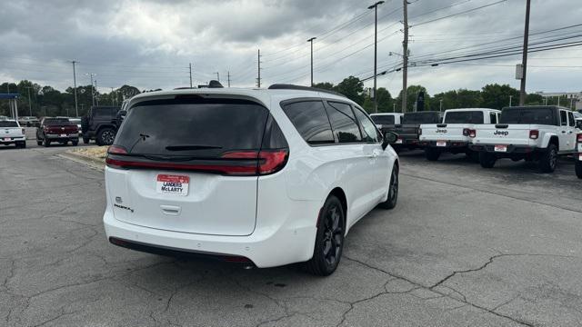 2024 Chrysler Pacifica PACIFICA TOURING L