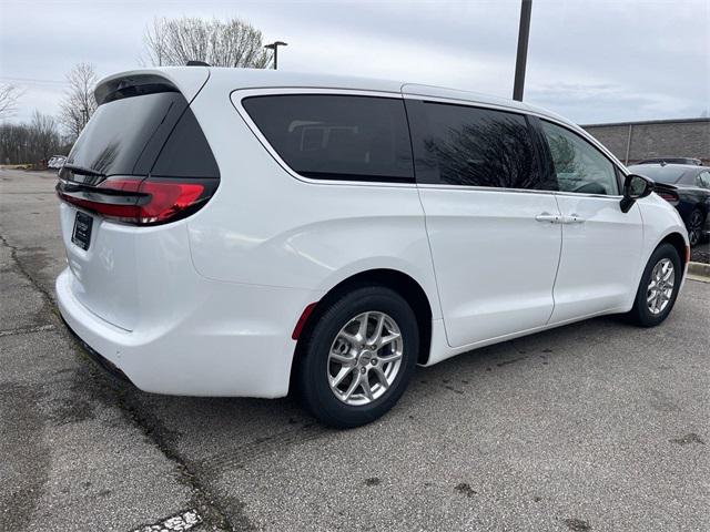 2024 Chrysler Pacifica PACIFICA TOURING L